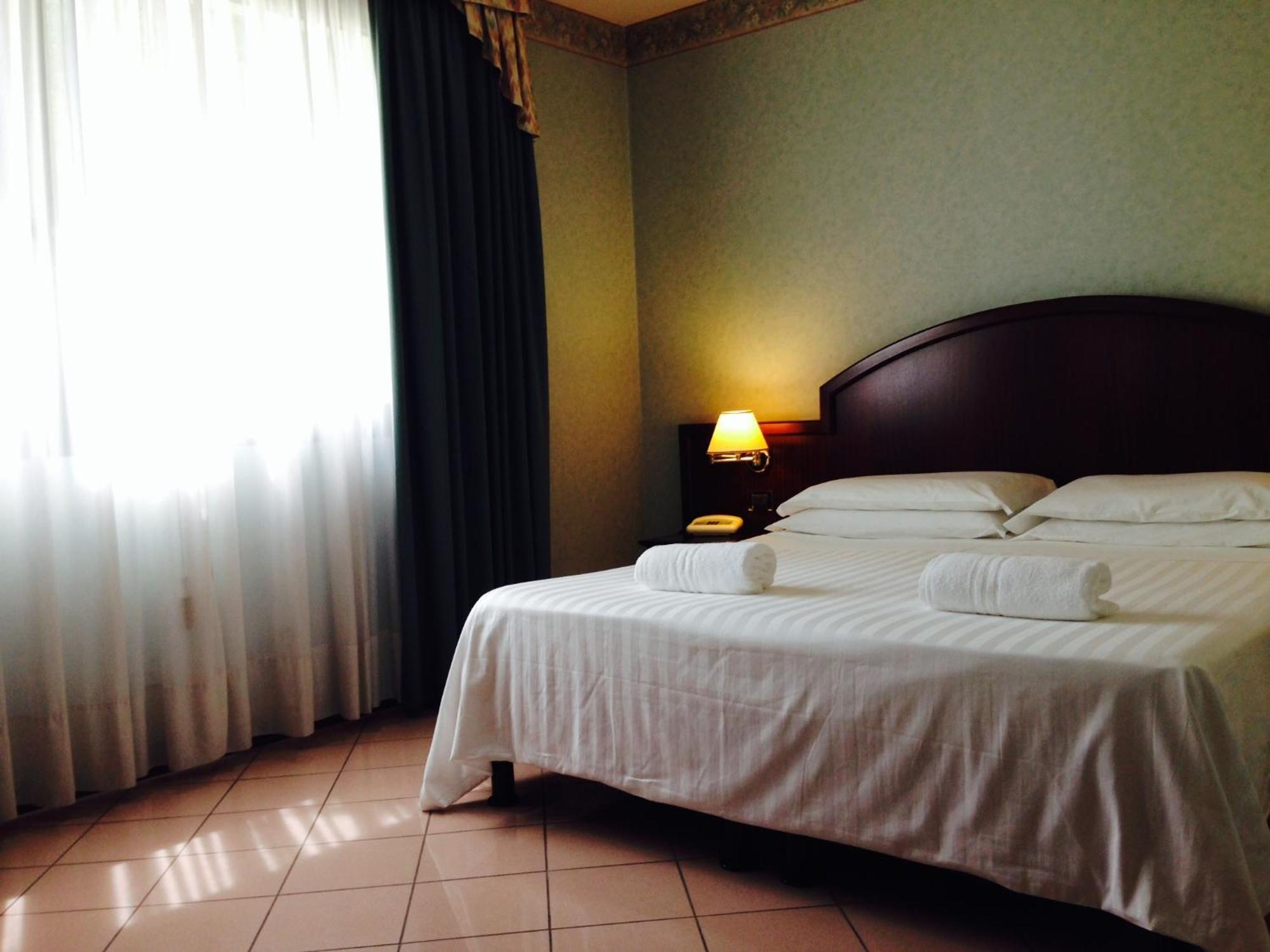 Venice Palace Hotel Mirano Kültér fotó